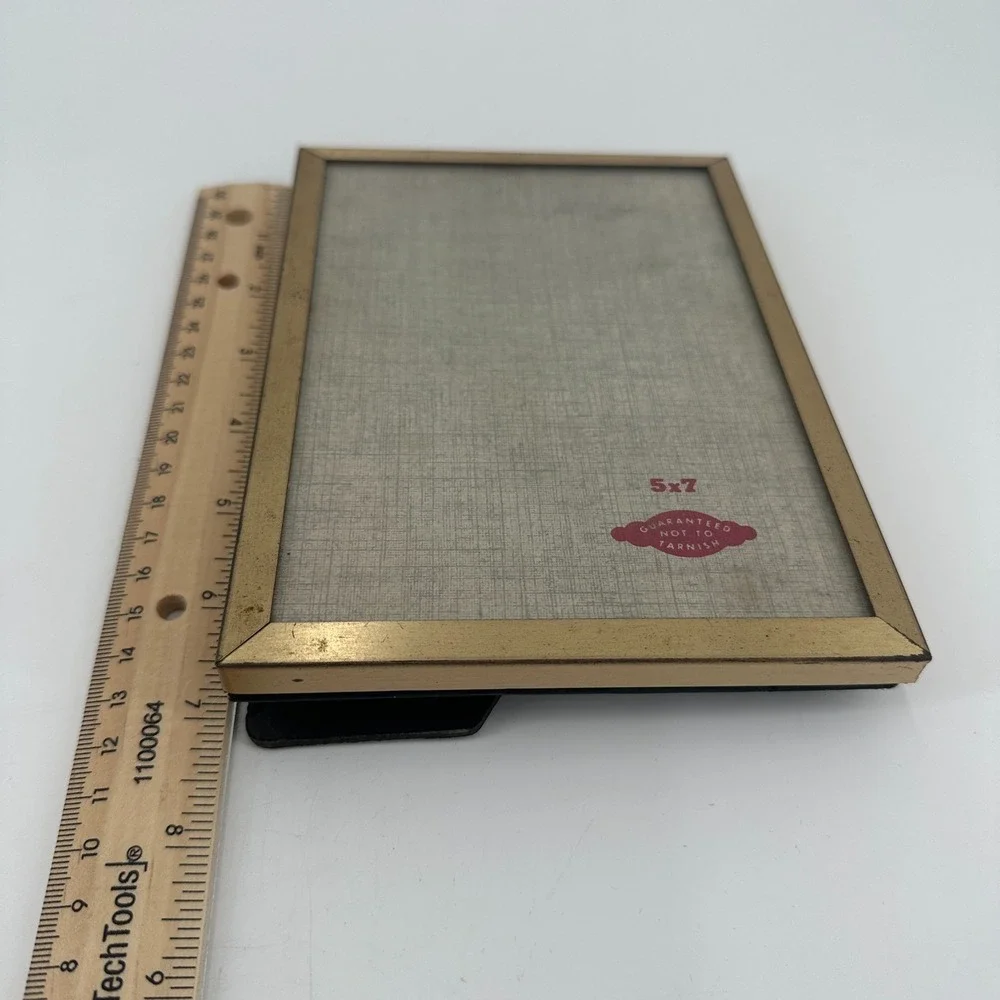 Vintage 5x7 Brass Metal Photo Frame Tabletop Easel Display‎